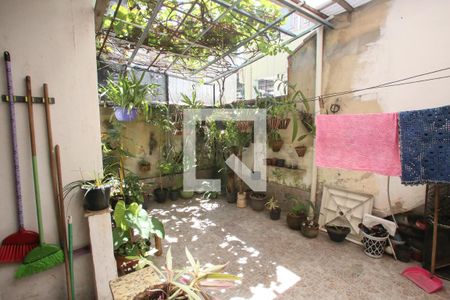 Casa à venda com 86m², 2 quartos e sem vagaQuintal