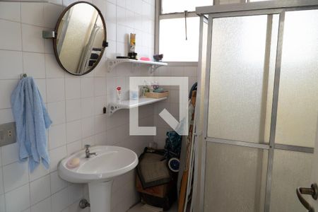 Apartamento à venda com 350m², 3 quartos e 3 vagasBanheiro Quarto Empregada