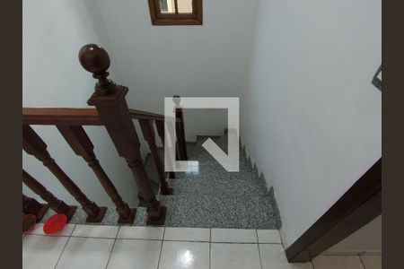 Escada de casa à venda com 3 quartos, 140m² em Jardim Maia, Guarulhos