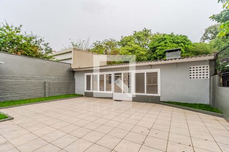 Casa à venda com 250m², 4 quartos e 2 vagas Casa à venda com 250m², 4 quartos e 2 vagasÁrea Externa