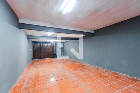 Casa à venda com 250m², 4 quartos e 2 vagas Casa à venda com 250m², 4 quartos e 2 vagasGaragem