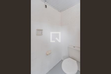 Casa à venda com 250m², 4 quartos e 2 vagas Casa à venda com 250m², 4 quartos e 2 vagasBanheiro de Serviço