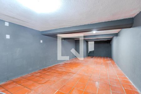 Casa à venda com 250m², 4 quartos e 2 vagas Casa à venda com 250m², 4 quartos e 2 vagasGaragem