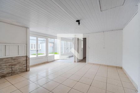 Casa à venda com 250m², 4 quartos e 2 vagas Casa à venda com 250m², 4 quartos e 2 vagasSalão