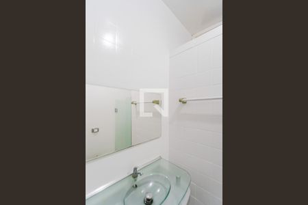 Casa à venda com 250m², 4 quartos e 2 vagas Casa à venda com 250m², 4 quartos e 2 vagasBanheiro