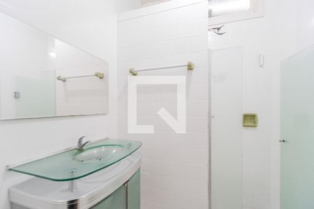 Casa à venda com 250m², 4 quartos e 2 vagas Casa à venda com 250m², 4 quartos e 2 vagasBanheiro