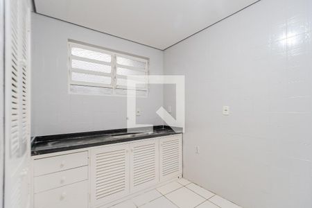 Casa à venda com 250m², 4 quartos e 2 vagas Casa à venda com 250m², 4 quartos e 2 vagasCozinha