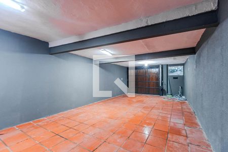 Casa à venda com 250m², 4 quartos e 2 vagas Casa à venda com 250m², 4 quartos e 2 vagasGaragem