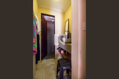 Apartamento à venda com 329m², 4 quartos e 4 vagas Apartamento à venda com 329m², 4 quartos e 4 vagasBanheiro de serviço