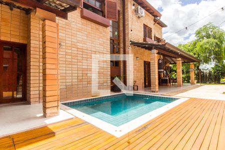 Apartamento à venda com 329m², 4 quartos e 4 vagas Apartamento à venda com 329m², 4 quartos e 4 vagasPiscina