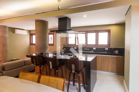 Apartamento à venda com 329m², 4 quartos e 4 vagas Apartamento à venda com 329m², 4 quartos e 4 vagasCozinha