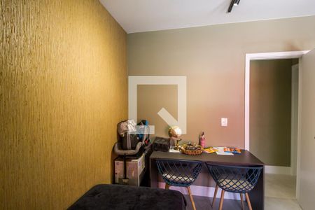 Apartamento à venda com 329m², 4 quartos e 4 vagas Apartamento à venda com 329m², 4 quartos e 4 vagasQuarto de Serviço