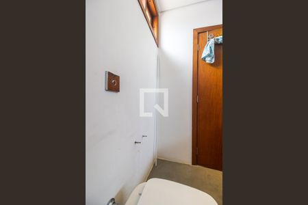 Apartamento à venda com 329m², 4 quartos e 4 vagas Apartamento à venda com 329m², 4 quartos e 4 vagasBanheiro da Suíte 2