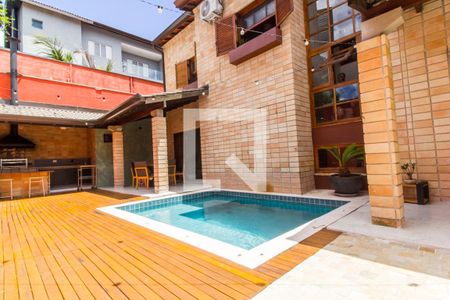 Apartamento à venda com 329m², 4 quartos e 4 vagas Apartamento à venda com 329m², 4 quartos e 4 vagasPiscina