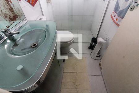 Casa à venda com 322m², 5 quartos e 6 vagasBanheiro da Suíte 1