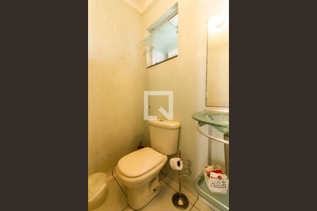 Casa à venda com 322m², 5 quartos e 6 vagasLavabo