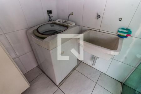 Casa à venda com 322m², 5 quartos e 6 vagasLavanderia