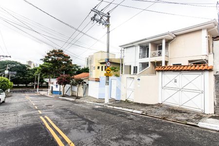 Casa à venda com 322m², 5 quartos e 6 vagasVista da Rua