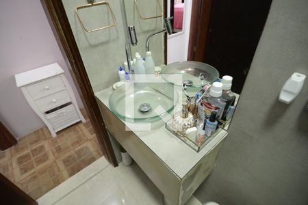 Casa de condomínio à venda com 120m², 2 quartos e 1 vagaBanheiro