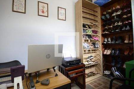 Casa de condomínio à venda com 120m², 2 quartos e 1 vagaQuarto 2