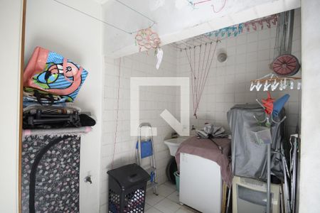 Casa de condomínio à venda com 120m², 2 quartos e 1 vagaÁrea de Serviço