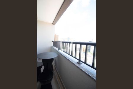 Varanda de kitnet/studio para alugar com 1 quarto, 25m² em Pinheiros, São Paulo