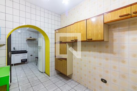 Casa à venda com 250m², 2 quartos e 2 vagas Casa à venda com 250m², 2 quartos e 2 vagasCopa