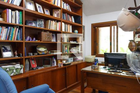 Casa à venda com 367m², 4 quartos e 2 vagas Casa à venda com 367m², 4 quartos e 2 vagasQuarto 3