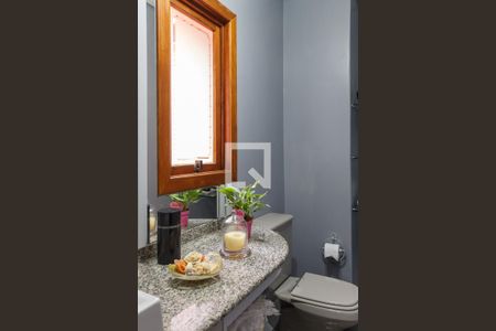 Casa à venda com 367m², 4 quartos e 2 vagas Casa à venda com 367m², 4 quartos e 2 vagasLavabo