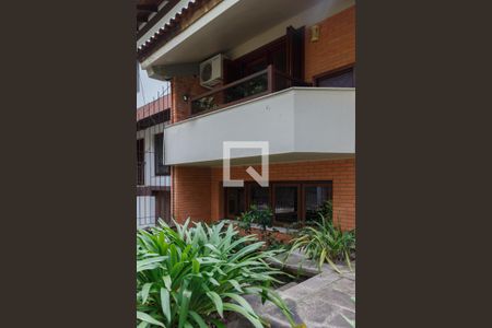 Casa à venda com 367m², 4 quartos e 2 vagas Casa à venda com 367m², 4 quartos e 2 vagasJardim