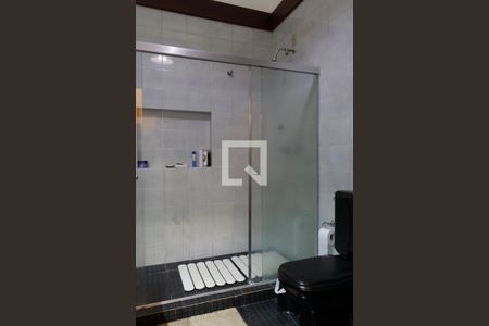 Casa à venda com 367m², 4 quartos e 2 vagas Casa à venda com 367m², 4 quartos e 2 vagasBanheiro Social