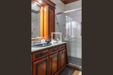 Casa à venda com 367m², 4 quartos e 2 vagas Casa à venda com 367m², 4 quartos e 2 vagasBanheiro Social