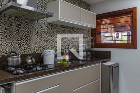 Casa à venda com 367m², 4 quartos e 2 vagas Casa à venda com 367m², 4 quartos e 2 vagasCozinha