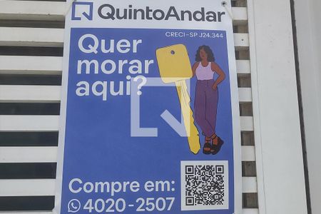 Casa à venda com 91m², 2 quartos e 2 vagas Casa à venda com 91m², 2 quartos e 2 vagasFachada