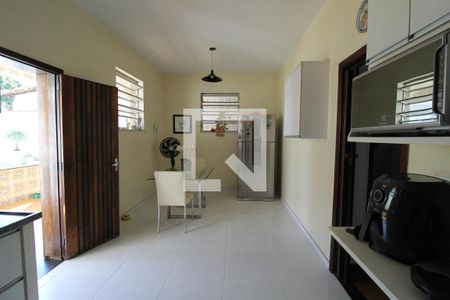 Casa à venda com 237m², 2 quartos e 3 vagasCozinha