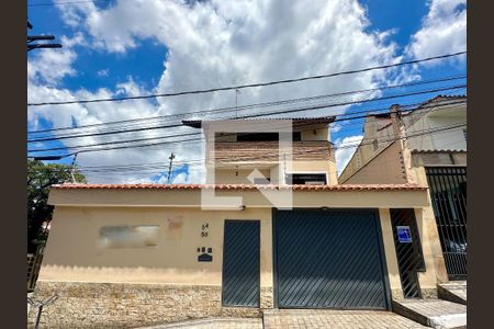 Casa à venda com 430m², 4 quartos e 6 vagasFachada