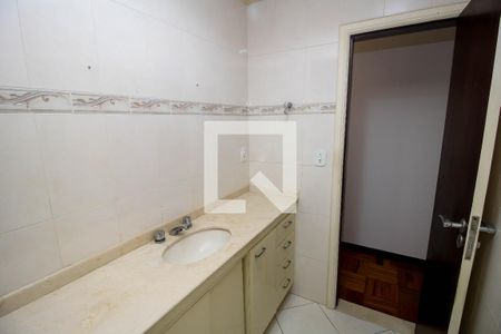 Apartamento à venda com 138m², 3 quartos e 2 vagas Apartamento à venda com 138m², 3 quartos e 2 vagasBanheiro Social 1