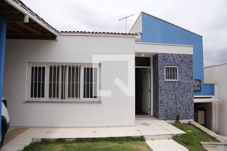Casa à venda com 100m², 3 quartos e 3 vagasFrente