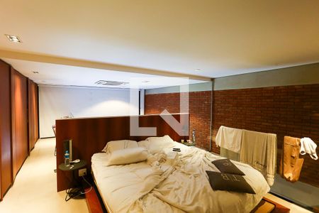 Studio à venda com 97m², 1 quarto e 2 vagas Studio à venda com 97m², 1 quarto e 2 vagasSuíte
