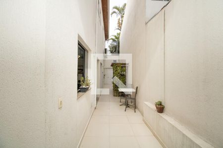 Casa à venda com 345m², 4 quartos e 3 vagas Casa à venda com 345m², 4 quartos e 3 vagasPátio do térreo