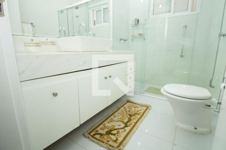 Casa à venda com 345m², 4 quartos e 3 vagas Casa à venda com 345m², 4 quartos e 3 vagasBanheiro 2- panorâmica