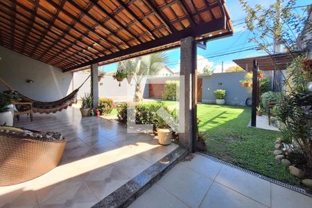 Casa à venda com 360m², 3 quartos e 6 vagas Casa à venda com 360m², 3 quartos e 6 vagasQuintal