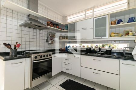 Casa para alugar com 208m², 3 quartos e 3 vagas Casa para alugar com 208m², 3 quartos e 3 vagasCozinha