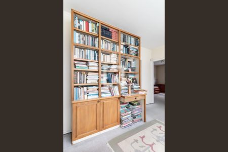 Casa para alugar com 208m², 3 quartos e 3 vagas Casa para alugar com 208m², 3 quartos e 3 vagasHall dos quartos