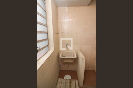 Apartamento para alugar com 50m², 2 quartos e sem vaga Apartamento para alugar com 50m², 2 quartos e sem vagaCozinha e Área de Serviço