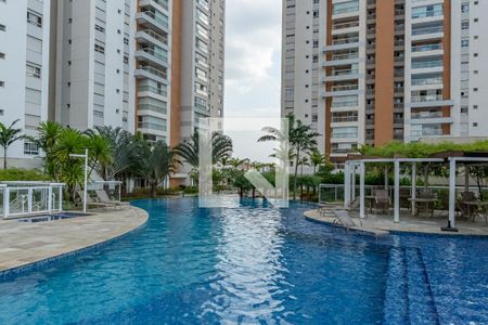 Apartamento à venda com 135m², 2 quartos e 2 vagas Apartamento à venda com 135m², 2 quartos e 2 vagasÁrea comum - Piscina