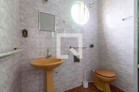 Casa à venda com 360m², 10 quartos e 2 vagasCasa 2 - Banheiro social