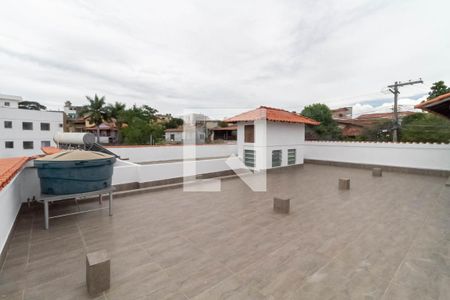 Casa à venda com 360m², 10 quartos e 2 vagasCasa 1 - Terraço