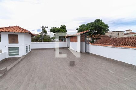Casa à venda com 360m², 10 quartos e 2 vagasCasa 1 - Terraço