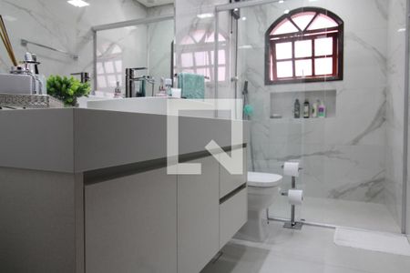 Casa à venda com 240m², 4 quartos e 2 vagasBanheiro 2